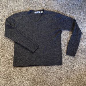 Old Navy v-neck sweater